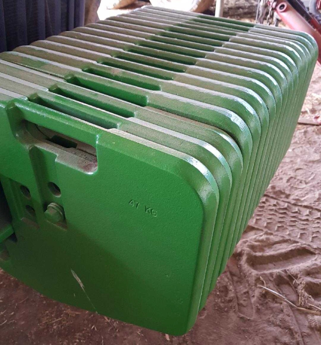 John Deere Front Weights 8 x 47KG's Machinery